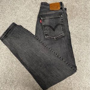 Levi’s Wedgie Cut